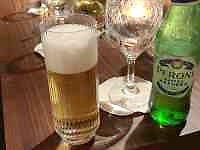 �r�[���̓������O���X

AI �����R���e���c�͌����܂މ\��������܂��B