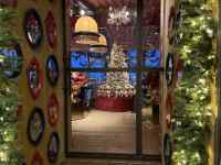 ����, �X, ����, �e�[�u�� ���܂܂�Ă���摜

AI �����R���e���c�͌����܂މ\��������܂��B