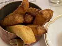 �H�i, �e�[�u��, ����, �J�b�v ���܂܂�Ă���摜

AI �����R���e���c�͌����܂މ\��������܂��B