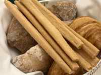 �H�i, �X�p�C�X, ����, �e�[�u�� ���܂܂�Ă���摜

AI �����R���e���c�͌����܂މ\��������܂��B