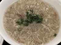 �M�̏�ɂ���X�[�v

AI �����R���e���c�͌����܂މ\��������܂��B