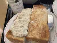 �����ɐ؂�ꂽ�T���h�C�b�`

AI �����R���e���c�͌����܂މ\��������܂��B