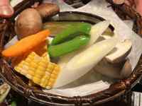 ���Ɩ�؂��u�ߕ�

AI �����R���e���c�͌����܂މ\��������܂��B