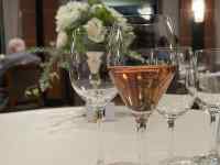 �e�[�u��, ���K�l, �j, ���� ���܂܂�Ă���摜

AI �����R���e���c�͌����܂މ\��������܂��B