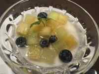 �M�̏�ɂ���X�[�v

AI �����R���e���c�͌����܂މ\��������܂��B