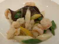 ���Ɩ�؂̗���

AI �����R���e���c�͌����܂މ\��������܂��B