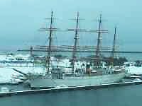 �����̑D

AI �����R���e���c�͌����܂މ\��������܂��B