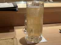 �e�[�u��, �H�i, �J�b�v, �K���X ���܂܂�Ă���摜

AI �����R���e���c�͌����܂މ\��������܂��B