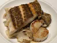 �M�̏�ɂ��������

AI �����R���e���c�͌����܂މ\��������܂��B