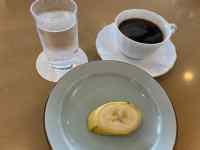 �M�̏�ɂ���R�[�q�[

AI �����R���e���c�͌����܂މ\��������܂��B