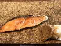 ��, �H�i, ����, �H�ׂ� ���܂܂�Ă���摜

AI �����R���e���c�͌����܂މ\��������܂��B