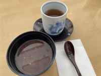 �e�[�u���̏�ɂ���R�[�q�[

AI �����R���e���c�͌����܂މ\��������܂��B