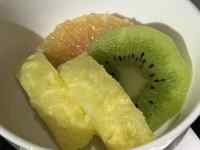 �H�i, �e�[�u��, �{�E��, ���� ���܂܂�Ă���摜

AI �����R���e���c�͌����܂މ\��������܂��B