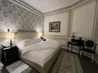 �x�b�h�̂��镔��

AI �����R���e���c�͌����܂މ\��������܂��B