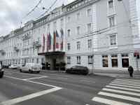 �����̊Ԃ̓��H

AI �����R���e���c�͌����܂މ\��������܂��B