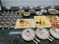 �e�[�u���̏�ɂ��邢���ȐH�ו�

AI �����R���e���c�͌����܂މ\��������܂��B