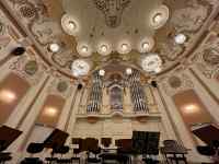 ���� ���܂܂�Ă���摜

AI �����R���e���c�͌����܂މ\��������܂��B