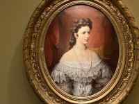 ���ɉf��j���̊G

AI �����R���e���c�͌����܂މ\��������܂��B