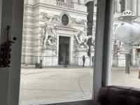 ��, ����, ����, ���� ���܂܂�Ă���摜

AI �����R���e���c�͌����܂މ\��������܂��B