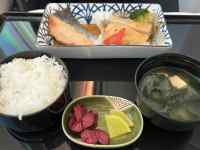 �{�E���ɐ���ꂽ����

AI �����R���e���c�͌����܂މ\��������܂��B