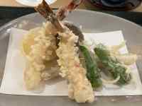 �M�̏�̓��Ɩ�؂̗���

AI �����R���e���c�͌����܂މ\��������܂��B