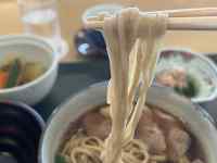 �e�[�u���̏�ɂ���X�[�v

AI �����R���e���c�͌����܂މ\��������܂��B