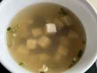 �{�E���̒��̃X�[�v

AI �����R���e���c�͌����܂މ\��������܂��B