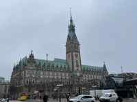 ���̒��̋���

AI �����R���e���c�͌����܂މ\��������܂��B