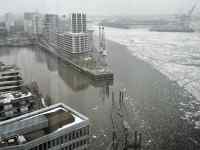 ����, ��, �ʐ^, �傫�� ���܂܂�Ă���摜

AI �����R���e���c�͌����܂މ\��������܂��B