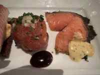 ����, �H�i, �M, �e�[�u�� ���܂܂�Ă���摜

AI �����R���e���c�͌����܂މ\��������܂��B