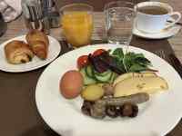 �M�̏�̐H�ו�

AI �����R���e���c�͌����܂މ\��������܂��B