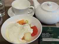 �M�̏�̐H�ו��ƈ��ݕ�

AI �����R���e���c�͌����܂މ\��������܂��B