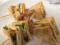 �T���h�C�b�`�ƃt���C�h�|�e�g

AI �����R���e���c�͌����܂މ\��������܂��B