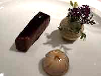 �H�i, �e�[�u�� ���܂܂�Ă���摜

AI �����R���e���c�͌����܂މ\��������܂��B