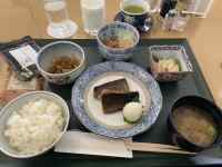 ����, �H�i, �e�[�u��, �M ���܂܂�Ă���摜

AI �����R���e���c�͌����܂މ\��������܂��B