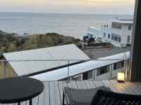 �֎q, ��, �e�[�u��, ���� ���܂܂�Ă���摜

AI �����R���e���c�͌����܂މ\��������܂��B