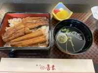 �e�[�u���̏�ɂ��邢���ȐH�ו�

AI �����R���e���c�͌����܂މ\��������܂��B