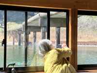 ��, ����, ��, �E�B���h�E ���܂܂�Ă���摜

AI �����R���e���c�͌����܂މ\��������܂��B