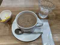 �ؐ��e�[�u���̏�ɂ���X�[�v

AI �����R���e���c�͌����܂މ\��������܂��B