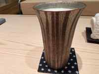 �e�[�u��, �J�b�v, ����, �傫�� ���܂܂�Ă���摜

AI �����R���e���c�͌����܂މ\��������܂��B