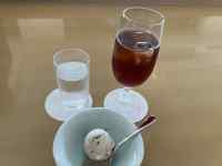 �e�[�u��, ����, �J�b�v, �M ���܂܂�Ă���摜

AI �����R���e���c�͌����܂މ\��������܂��B