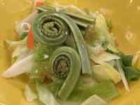 �p�X�^�ƃT���_�̐H��

AI �����R���e���c�͌����܂މ\��������܂��B