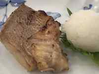 �H�i, ����, �e�[�u��, �M ���܂܂�Ă���摜

AI �����R���e���c�͌����܂މ\��������܂��B