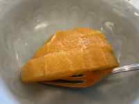 �H�i, �e�[�u��, �{�E��, ���� ���܂܂�Ă���摜

AI �����R���e���c�͌����܂މ\��������܂��B